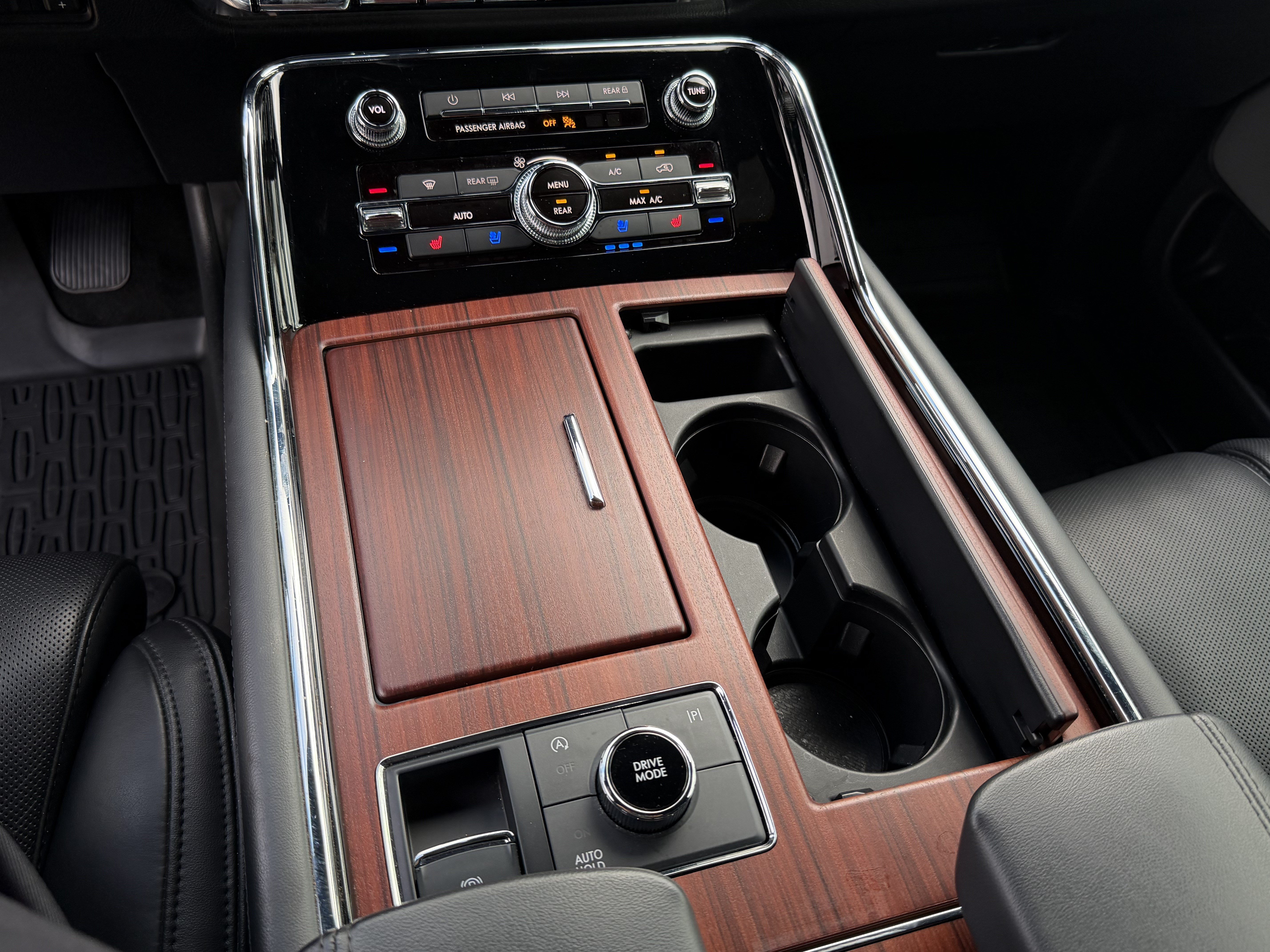Used 2023 Lincoln Navigator Reserve AWD/4WD image 19