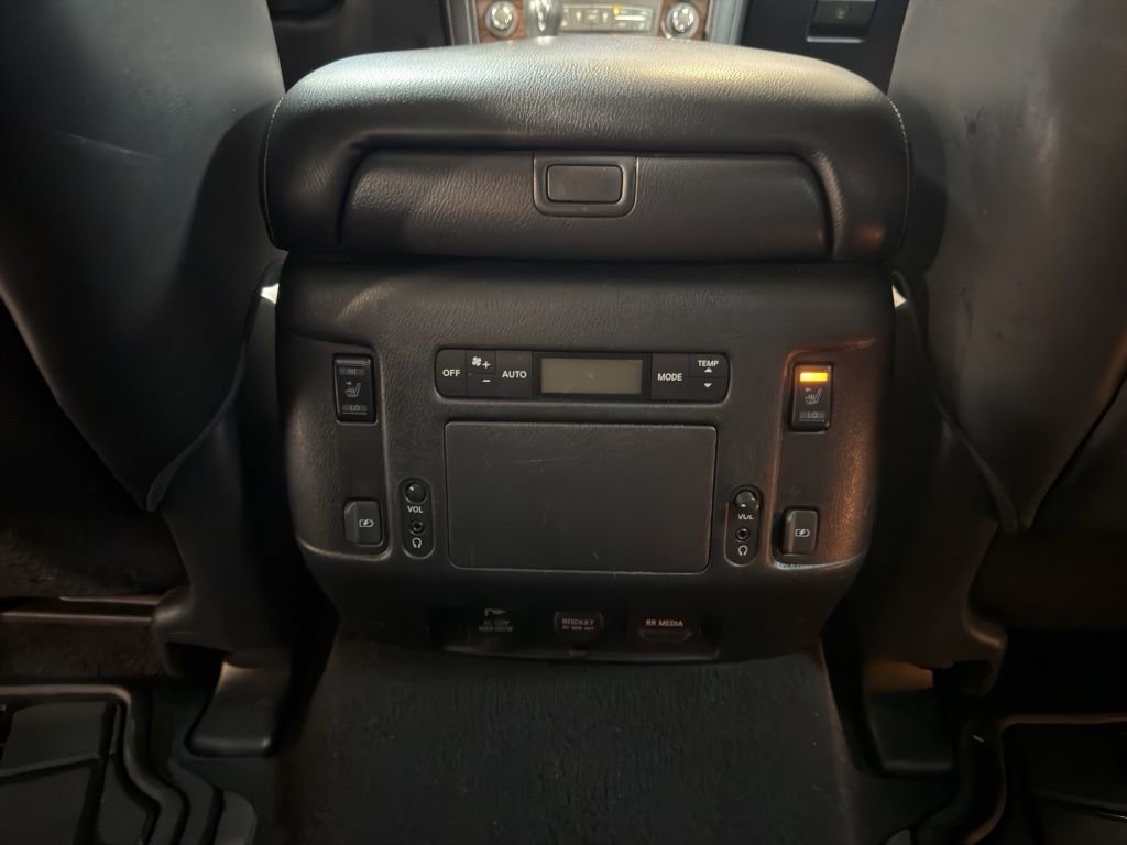 Used 2019 Nissan Armada Platinum image 18