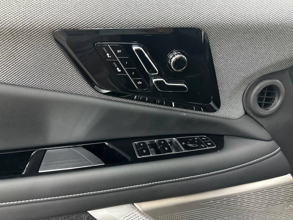New 2027 Cadillac Optiq Sport AWD/4WD image 31