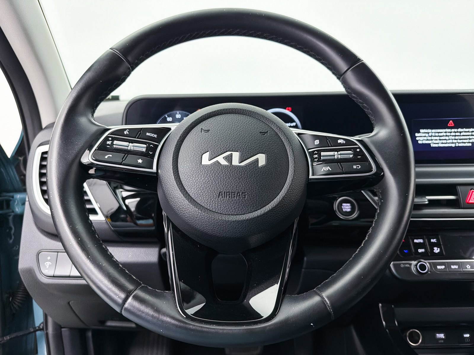 Used 2024 Kia Seltos S FWD image 3