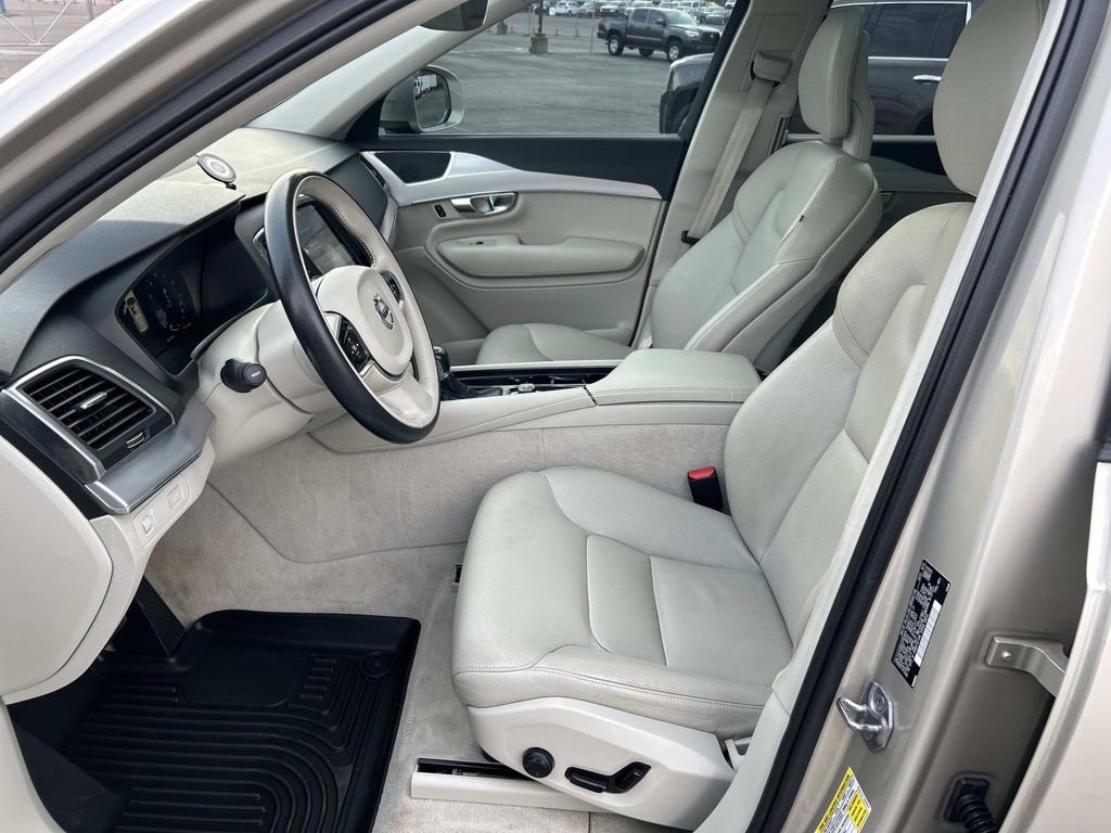 Used 2016 Volvo XC90 T6 Momentum image 22