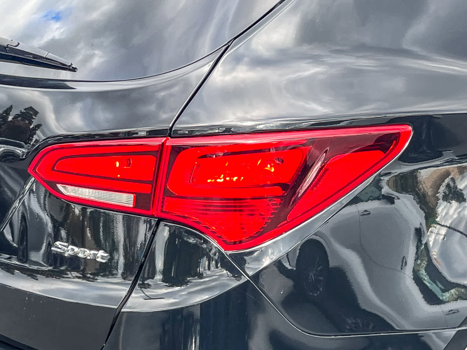 Used 2018 Hyundai Santa Fe Sport w/ 2.4L Value Package 02 image 8