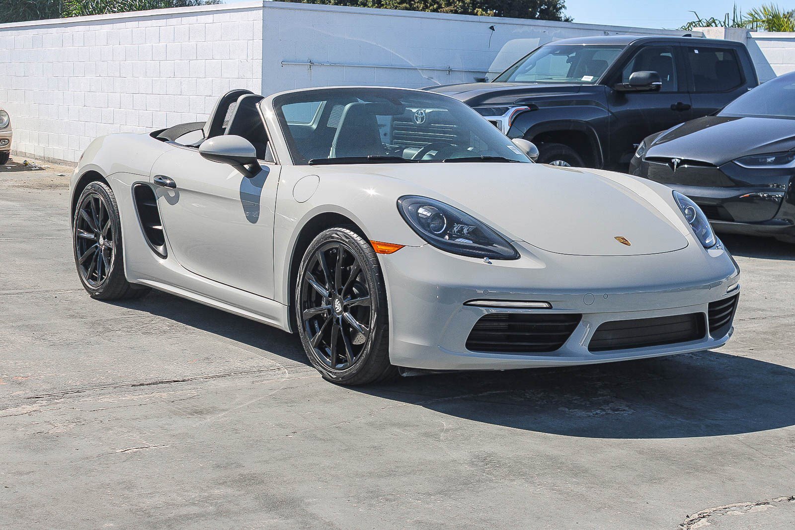 Used 2025 Porsche 718 Boxster image 13
