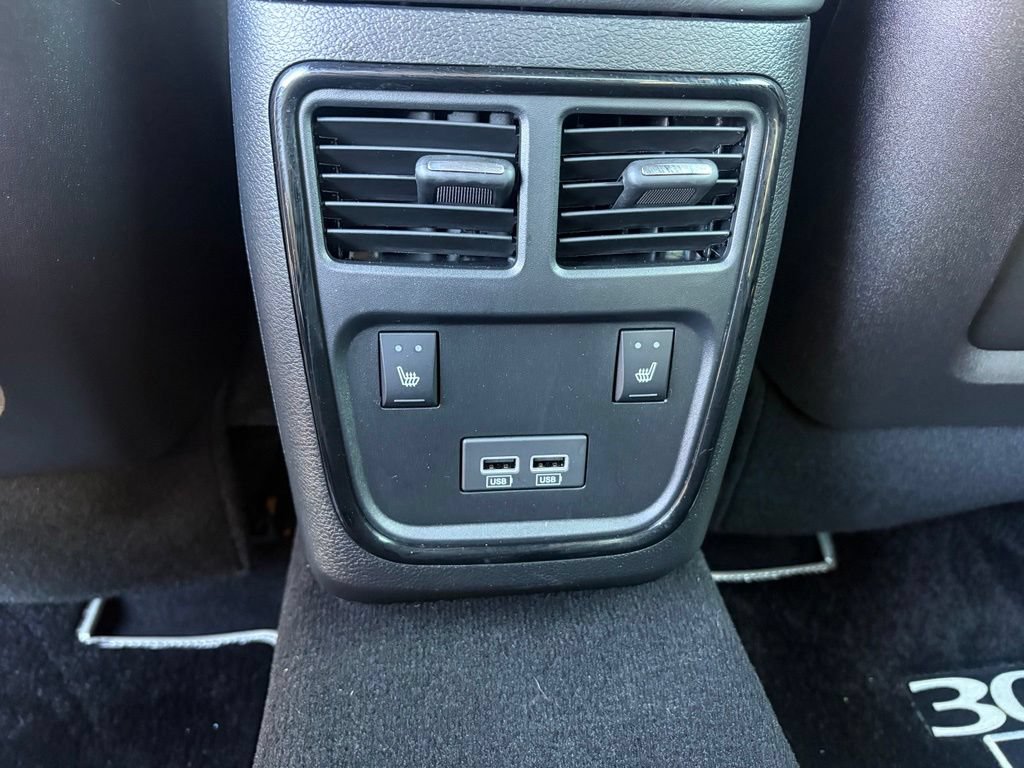 Used 2023 Chrysler 300 C RWD image 22