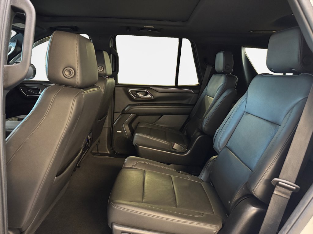 Used 2023 Chevrolet Tahoe Z71 w/ Luxury Package AWD/4WD image 24