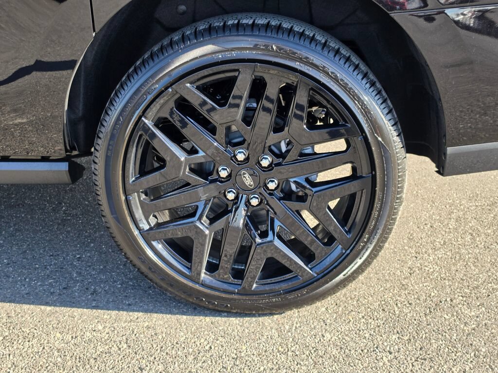 New 2027 Ford Expedition Max Platinum w/ Stealth Performance Package AWD/4WD image 6