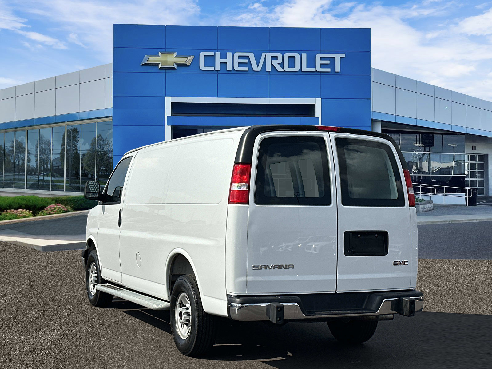 Certified 2025 GMC Savana 2500 w/ Driver Convenience Package RWD image 3
