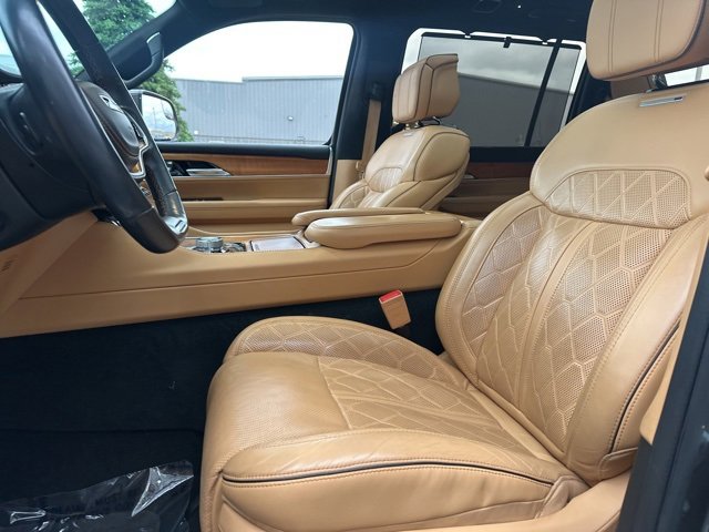 Used 2022 Jeep Grand Wagoneer Series III w/ Flexible Seating Group image 24