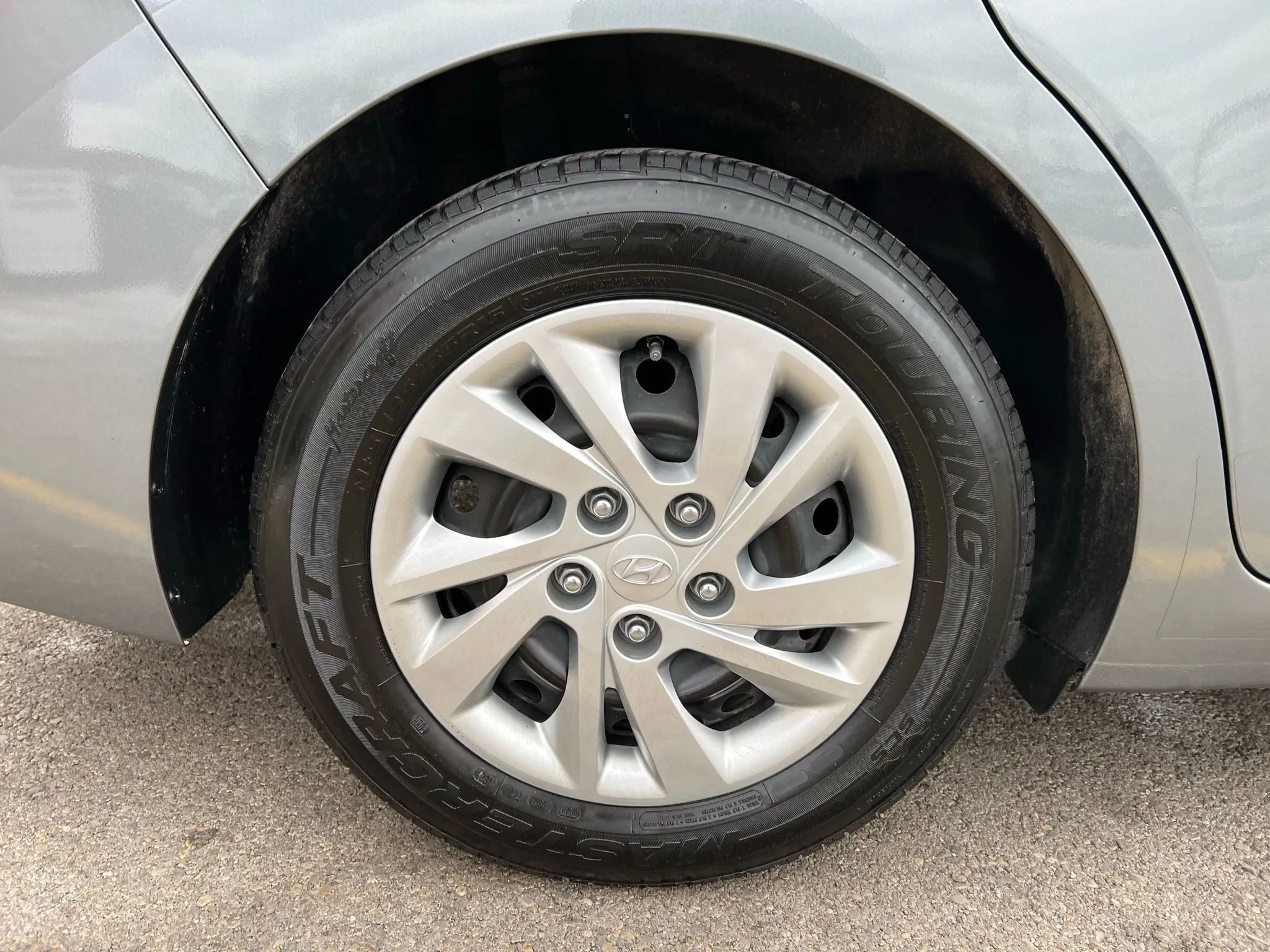 Used 2017 Hyundai Elantra SE image 11