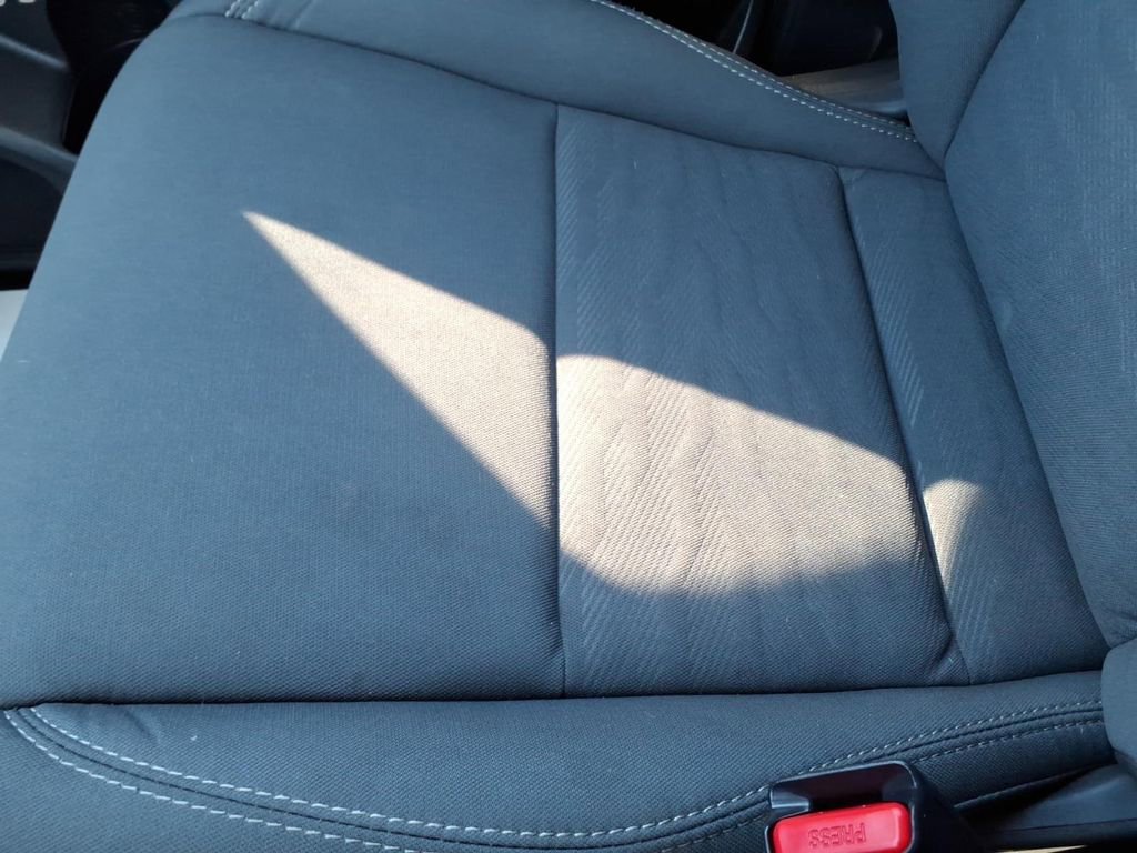 Used 2024 Nissan Frontier SV w/ Technology Package image 22