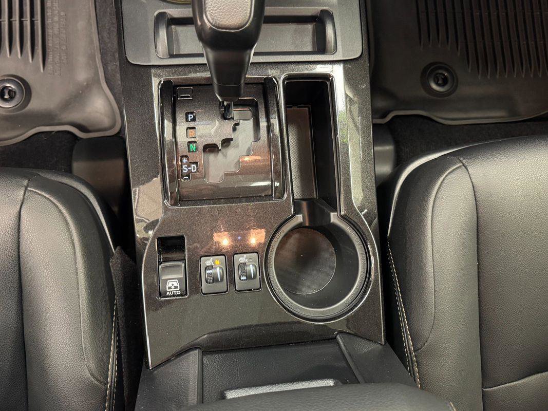 Used 2023 Toyota 4Runner 40th Anniversary SE AWD/4WD image 10