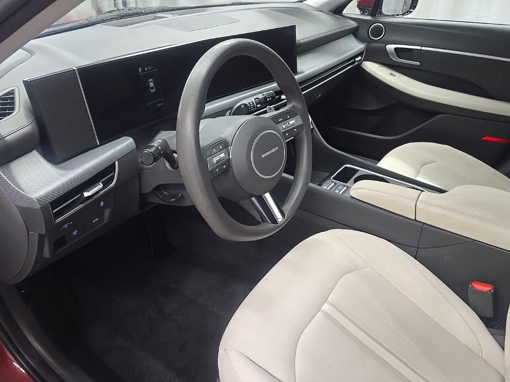 Certified 2025 Hyundai Sonata SEL FWD image 13
