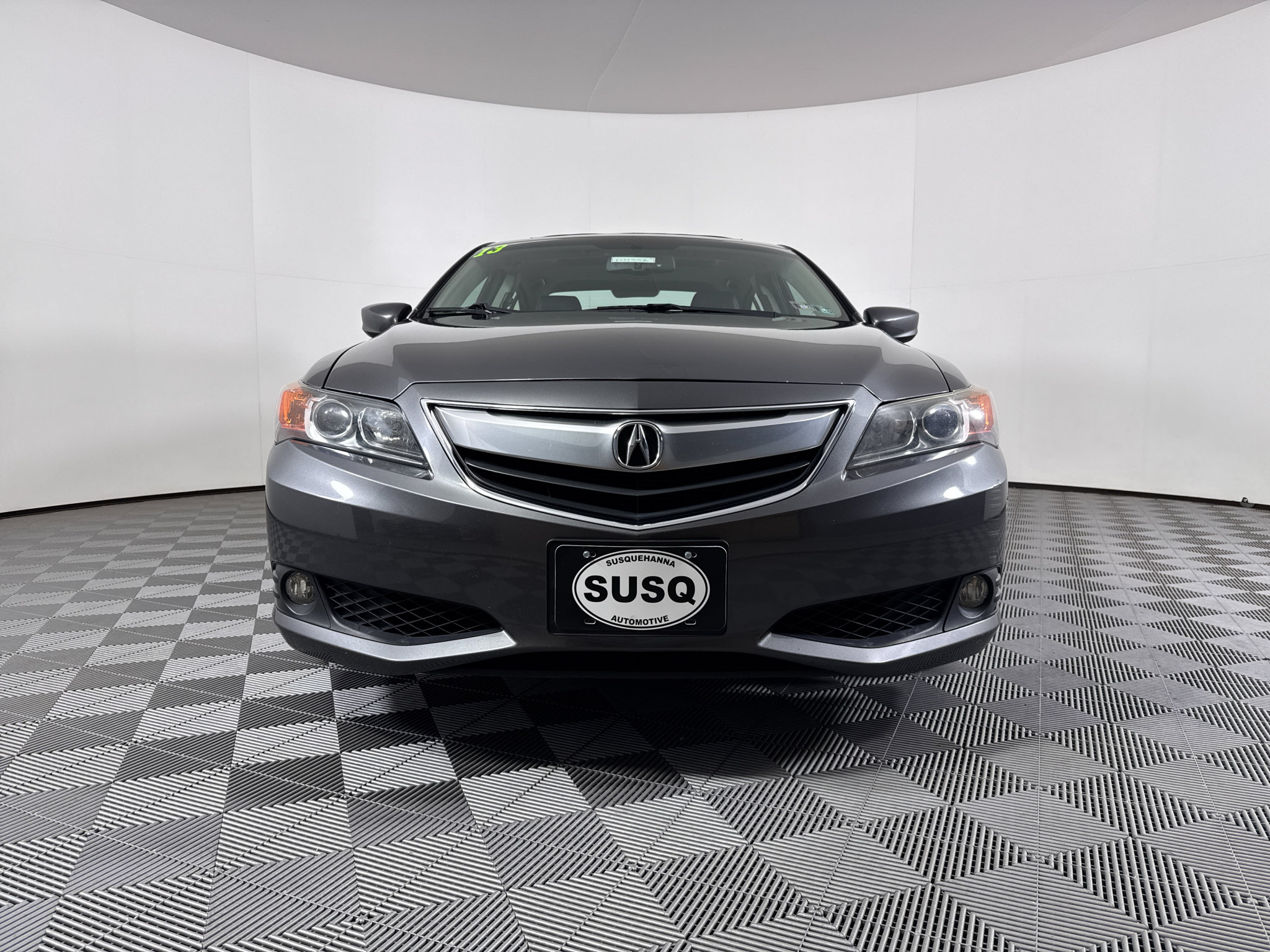 Used 2013 Acura ILX w/ Premium Package FWD image 2