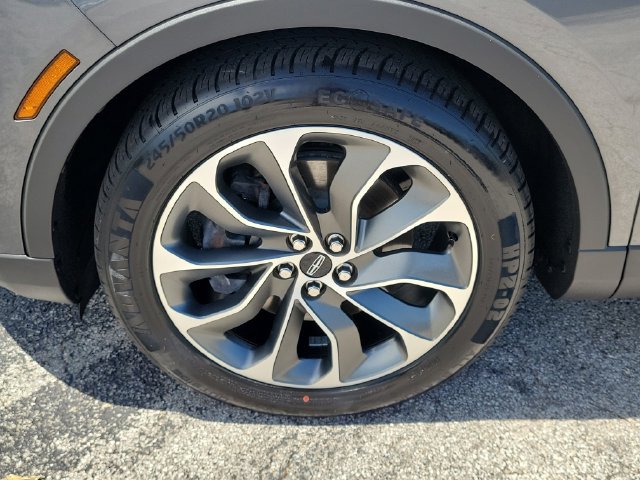 Used 2023 Lincoln Nautilus Reserve FWD image 6
