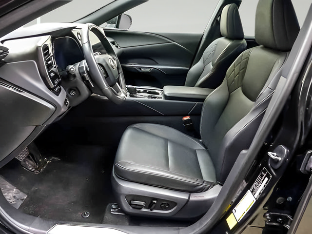 Used 2025 Lexus RX 350 Premium w/ Accessory Package AWD/4WD image 8