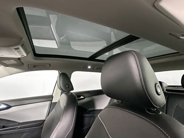 Used 2023 Volkswagen Taos SE image 19