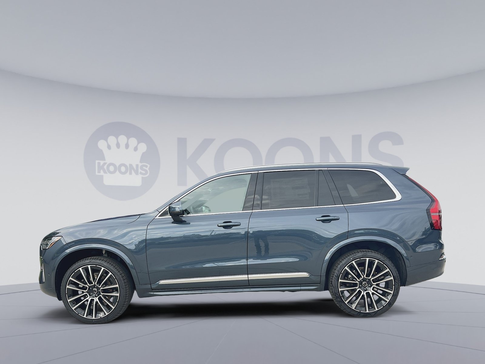 New 2026 Volvo XC90 B6 Plus w/ Protection Package Premier AWD/4WD image 2