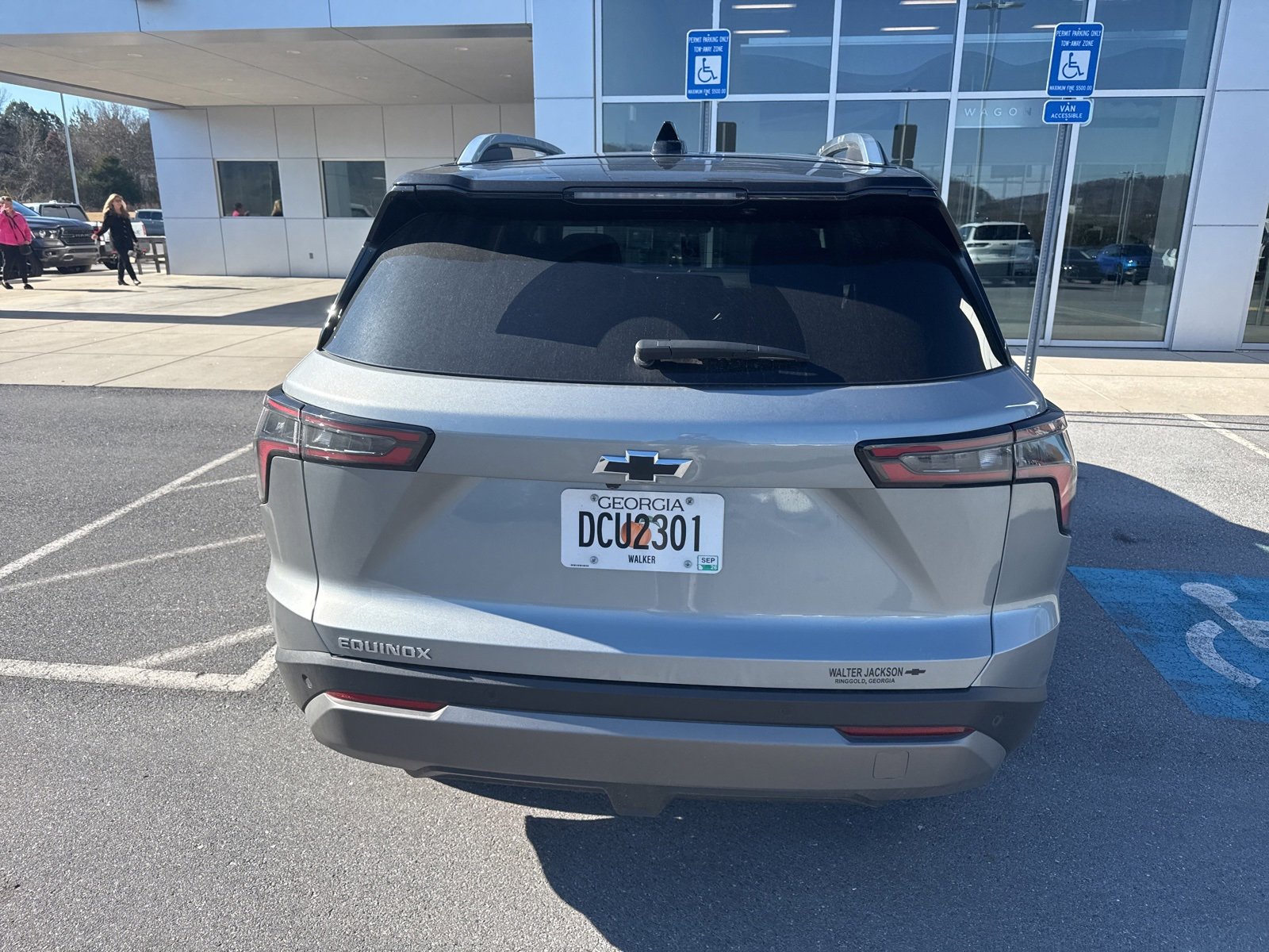 Used 2025 Chevrolet Equinox LT w/ Convenience Package II image 7