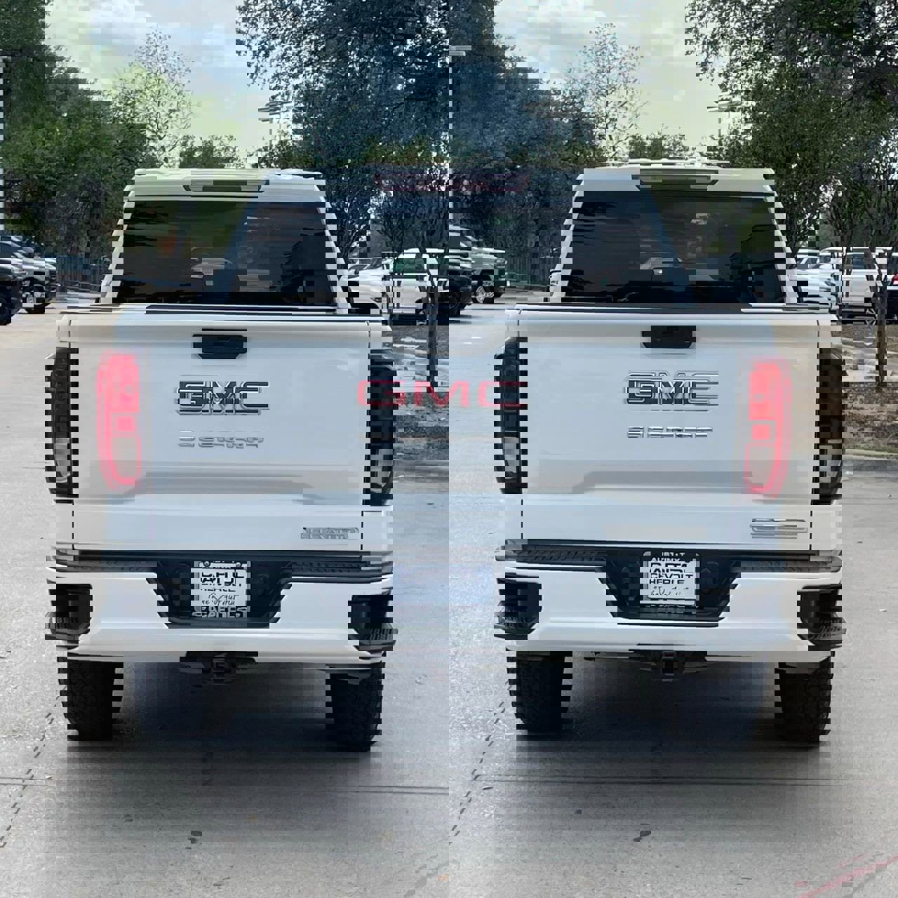 Used 2020 GMC Sierra 1500 Elevation w/ Elevation Value Package image 5