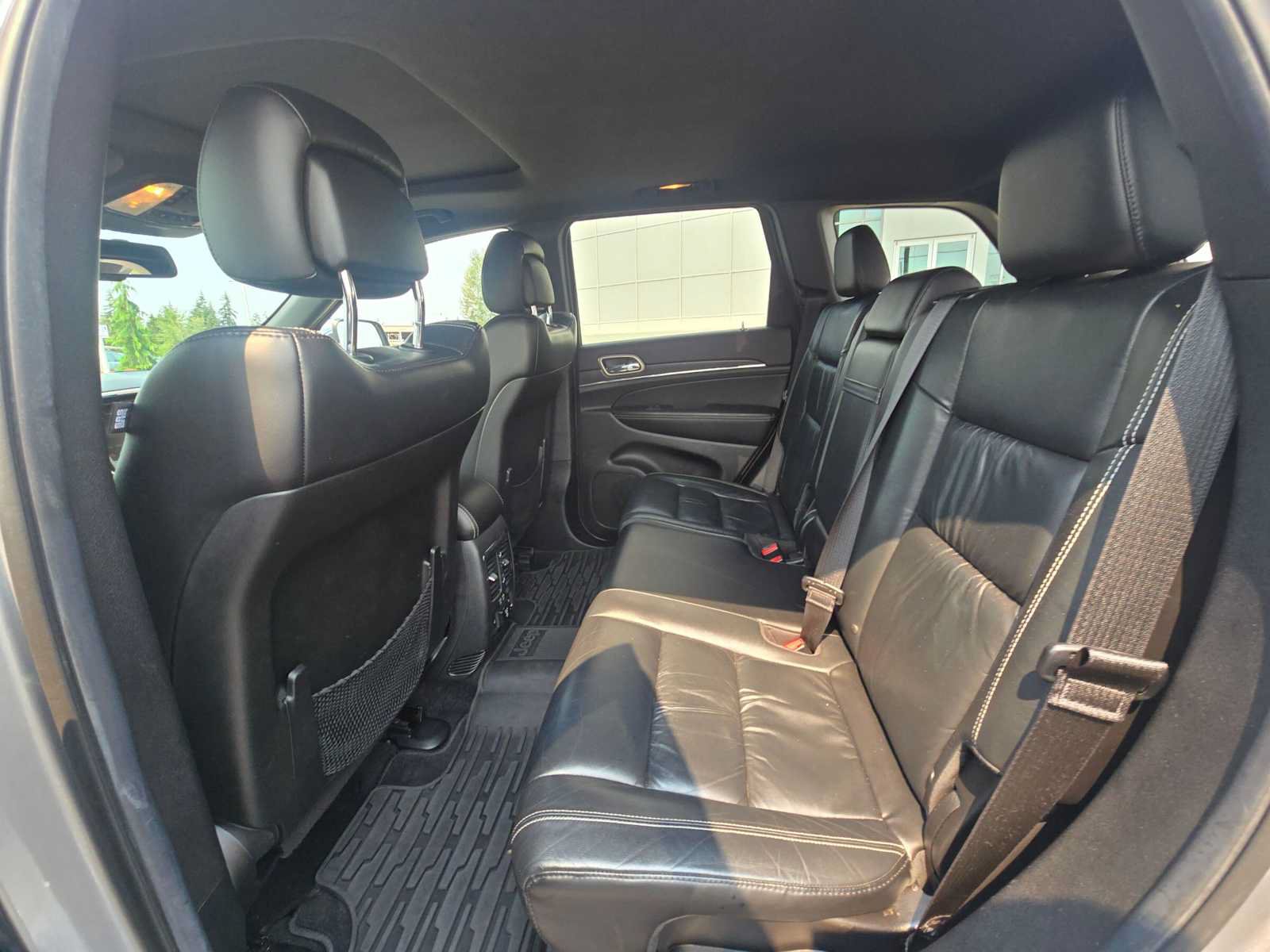 Used 2014 Jeep Grand Cherokee Limited AWD/4WD image 16