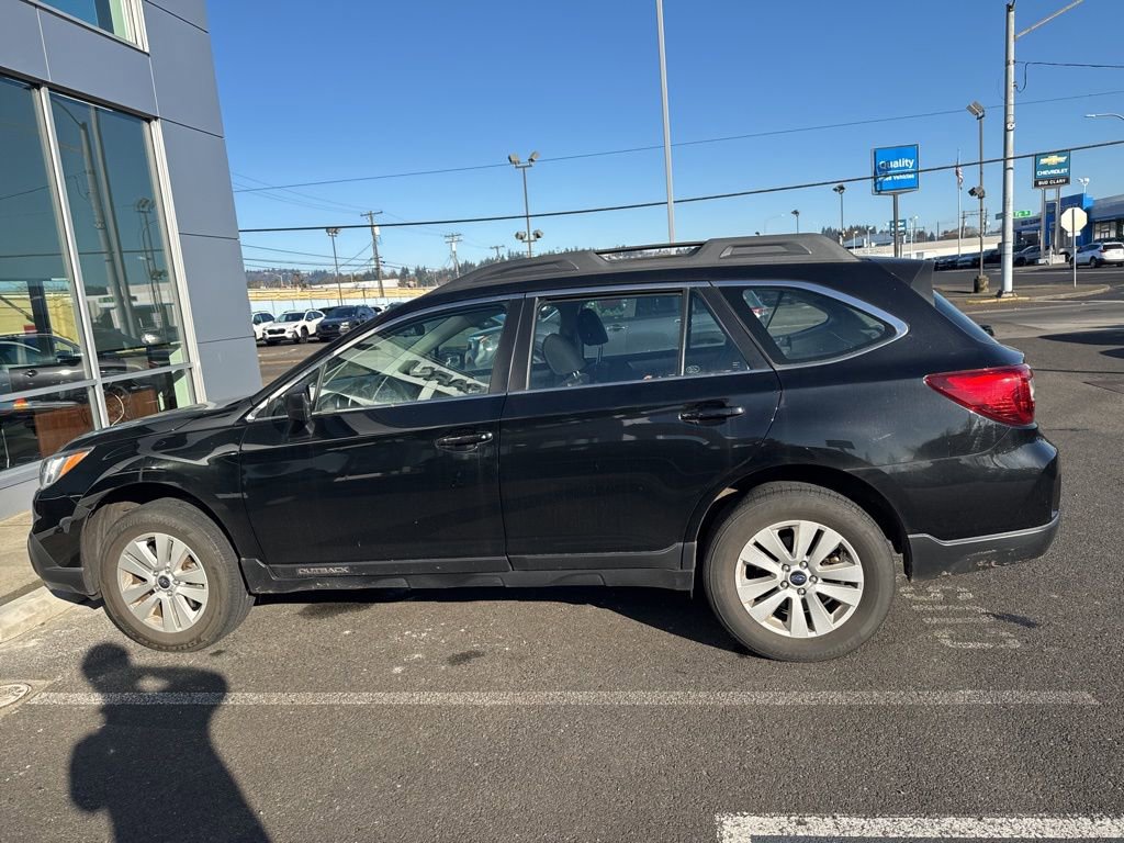 Used 2017 Subaru Outback 2.5i image 9