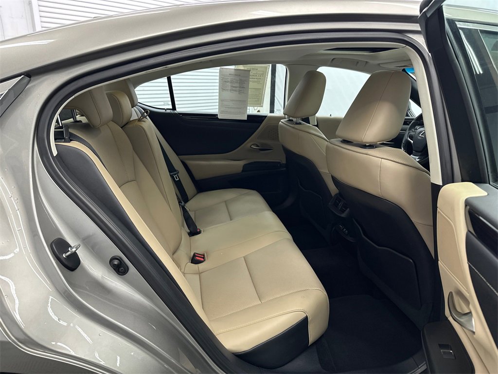 Used 2021 Lexus ES 350 w/ Premium Package image 17