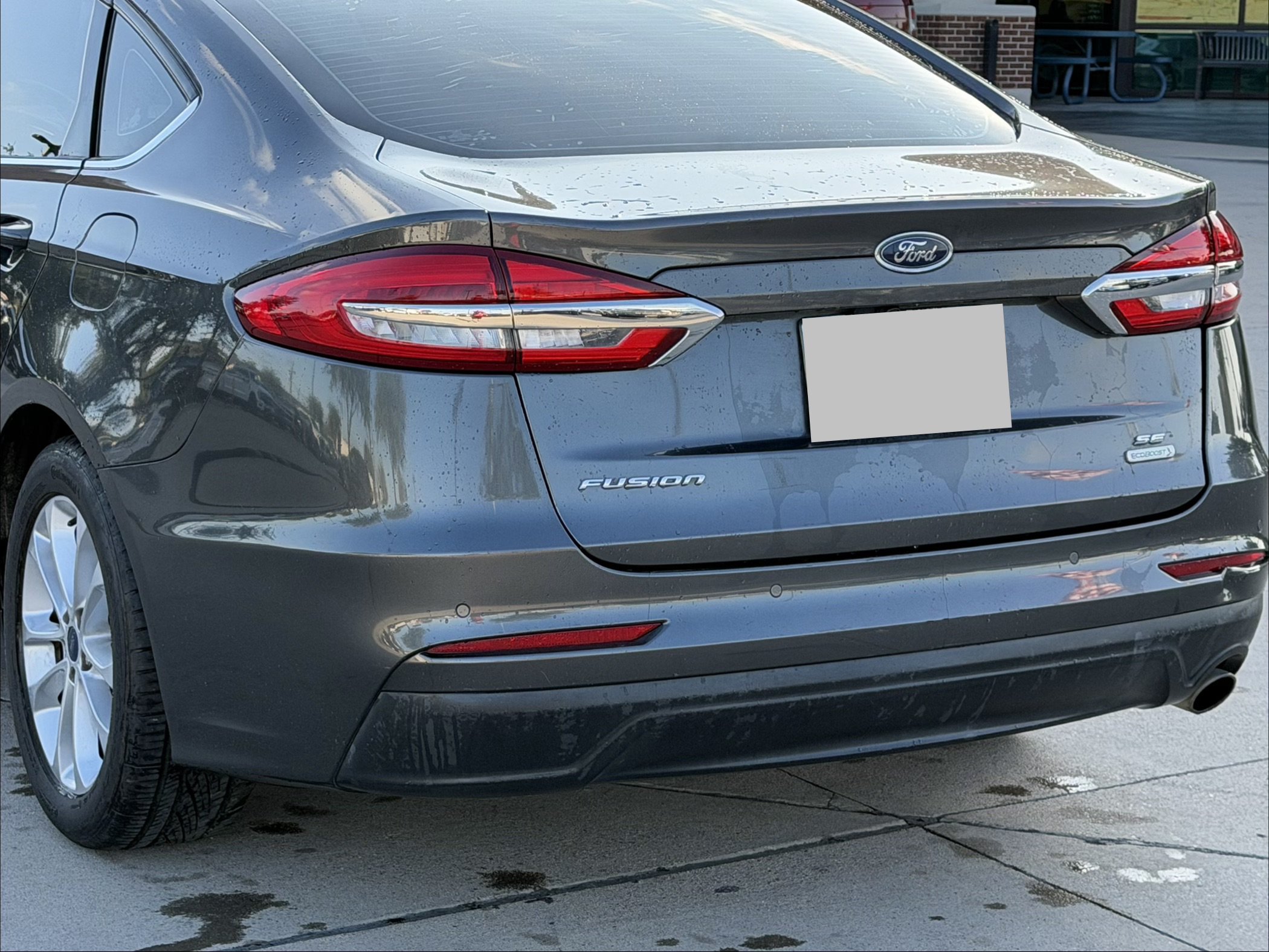 Used 2020 Ford Fusion SE FWD image 7