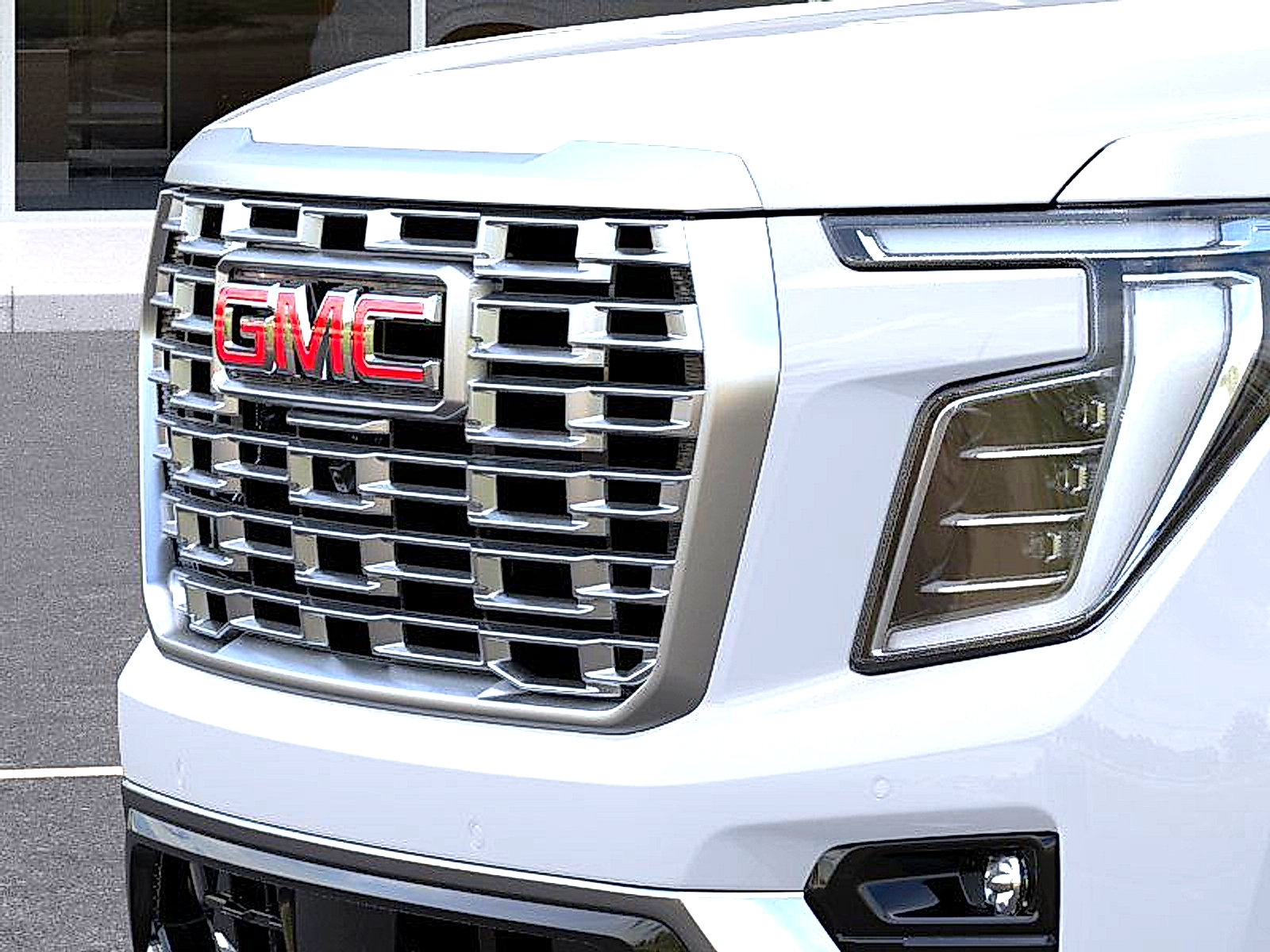 New 2026 GMC Yukon Denali w/ Denali Reserve Package AWD/4WD image 13