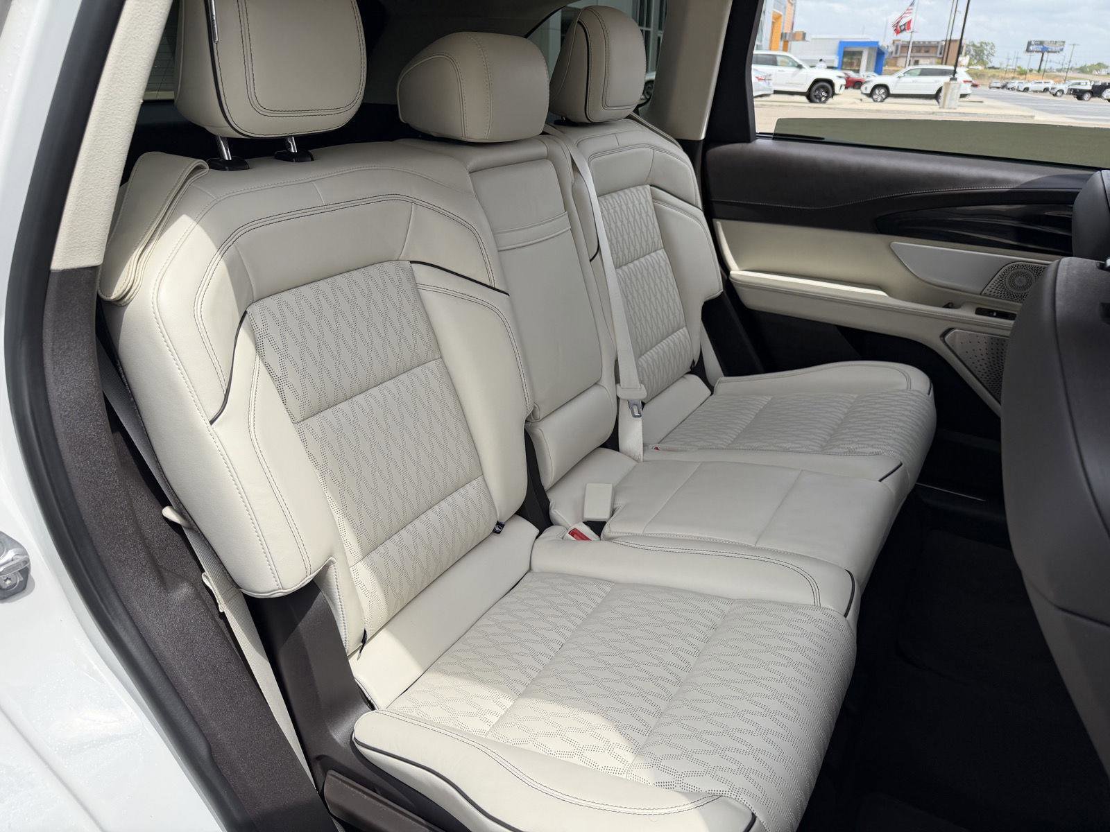 Used 2024 Lincoln Nautilus Black Label image 20