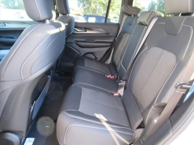 New 2025 Jeep Grand Cherokee Laredo image 26