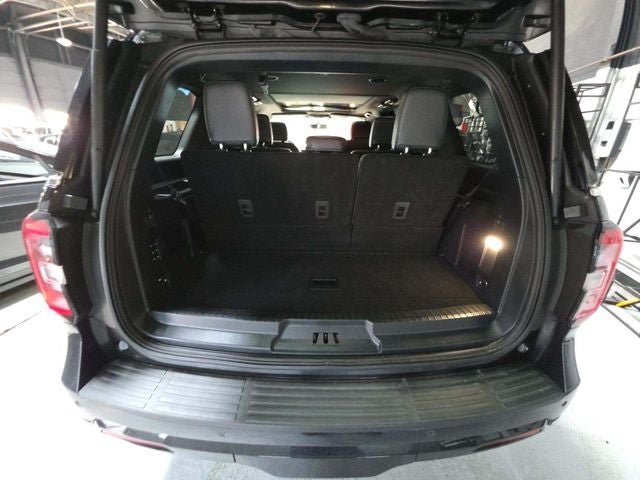 Used 2024 Ford Expedition Limited AWD/4WD image 18