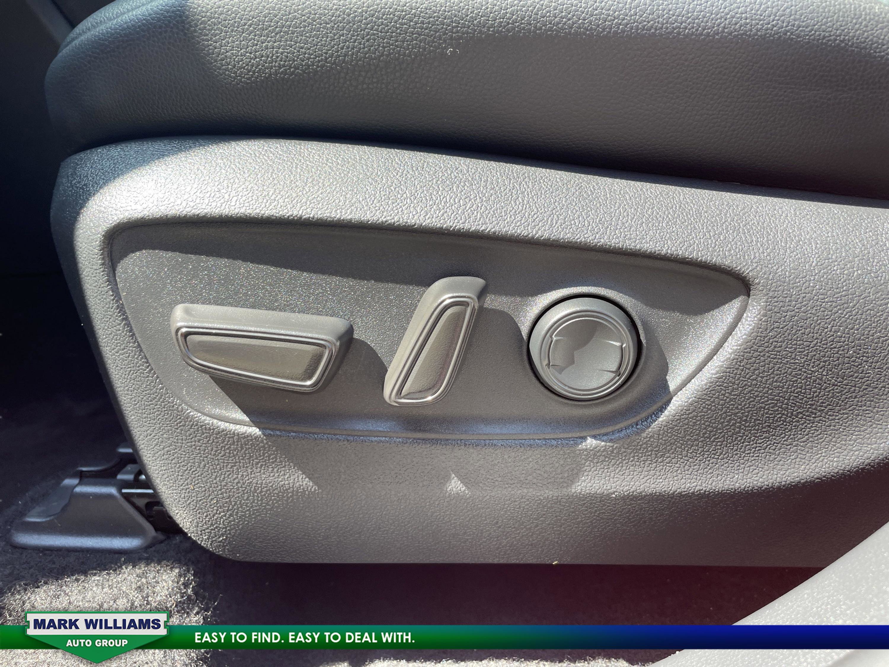 Used 2022 Toyota Highlander XLE image 14