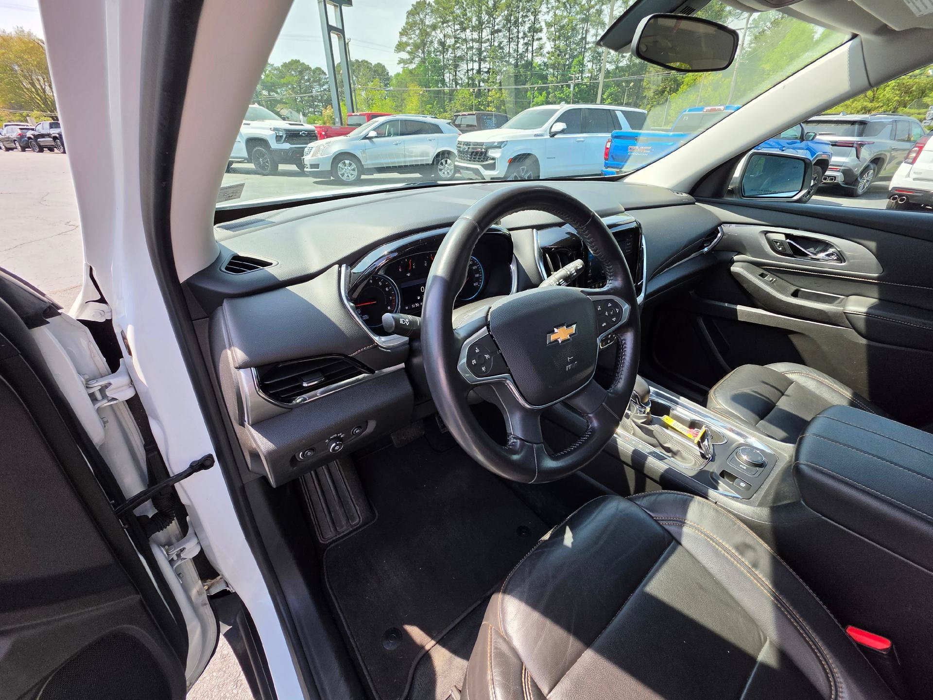 Used 2021 Chevrolet Traverse LT AWD/4WD image 7