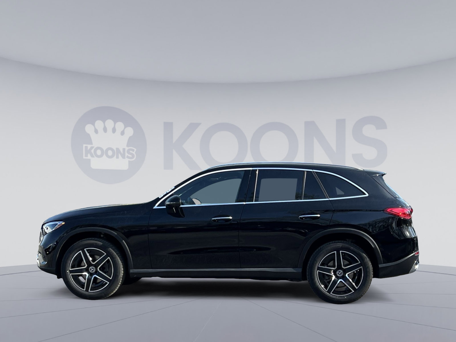 New 2026 Mercedes-Benz GLC 300 4MATIC image 2