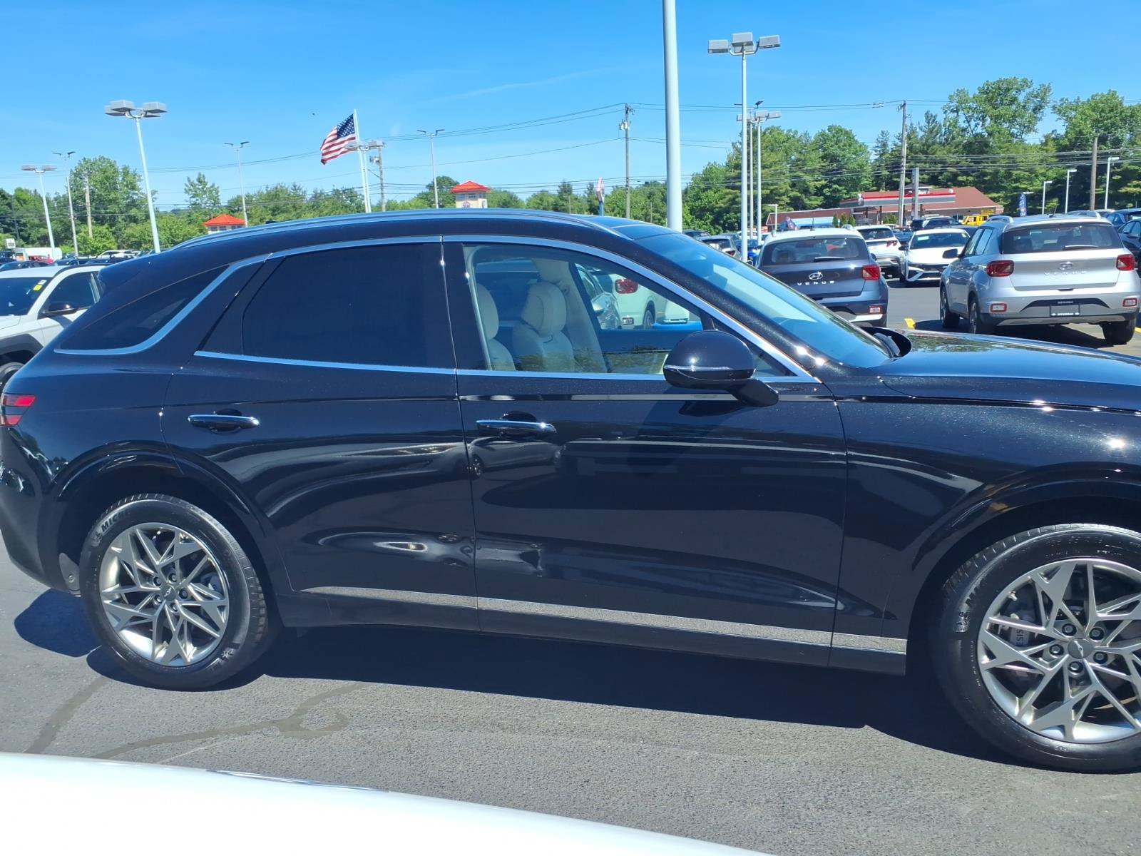 Used 2024 Genesis GV70 2.5T w/ Advanced Package AWD/4WD image 4