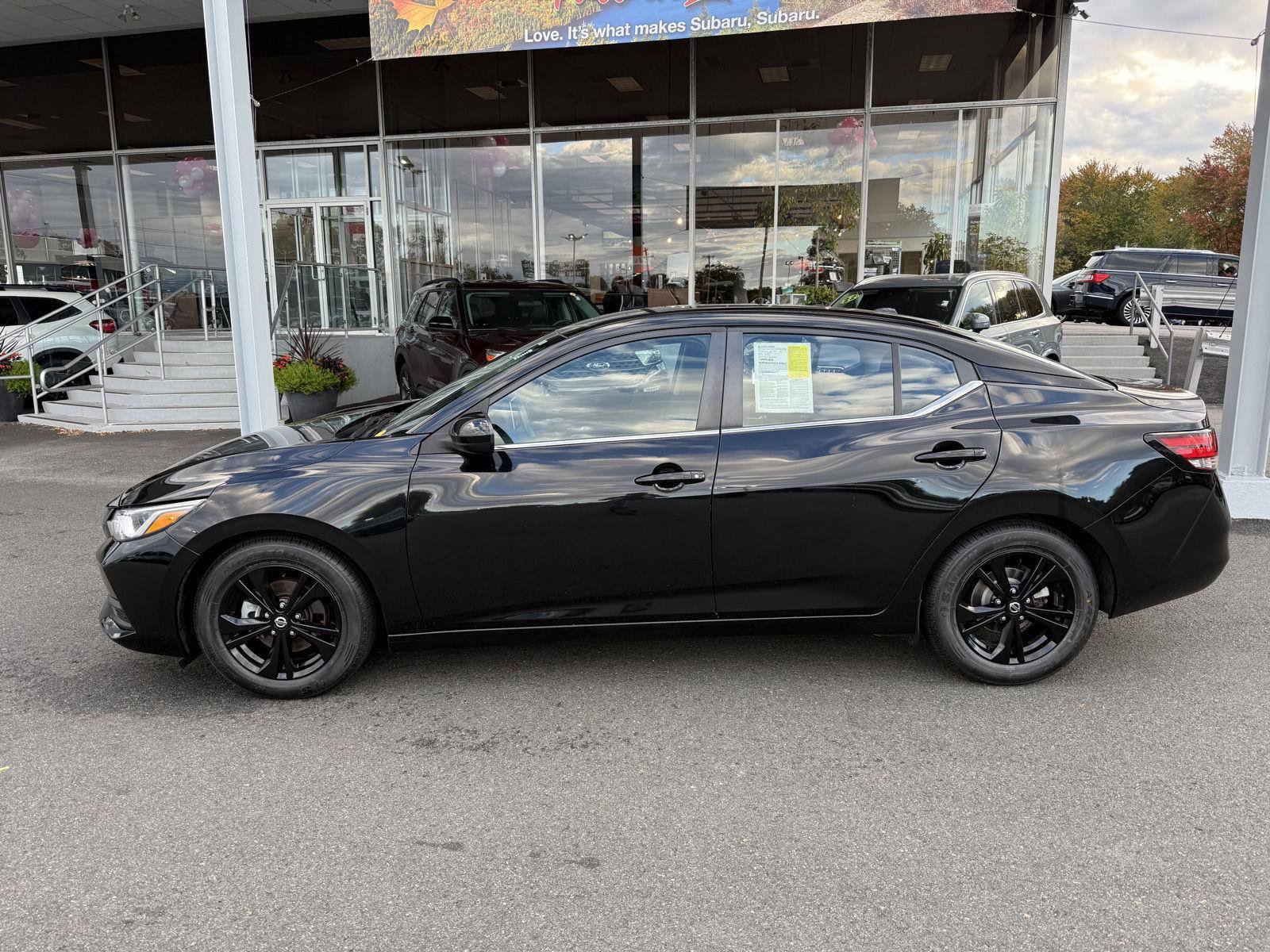 Used 2021 Nissan Sentra SV image 2