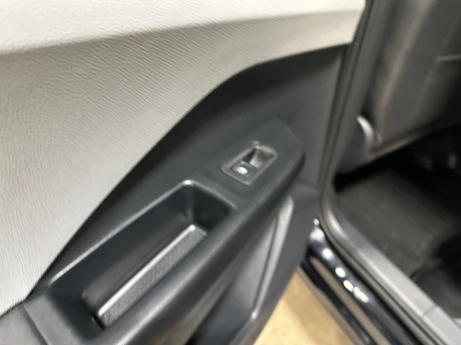 Certified 2023 Volkswagen Taos SE AWD/4WD image 25