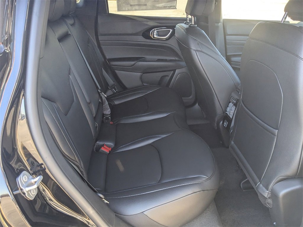 New 2026 Jeep Compass Limited image 33