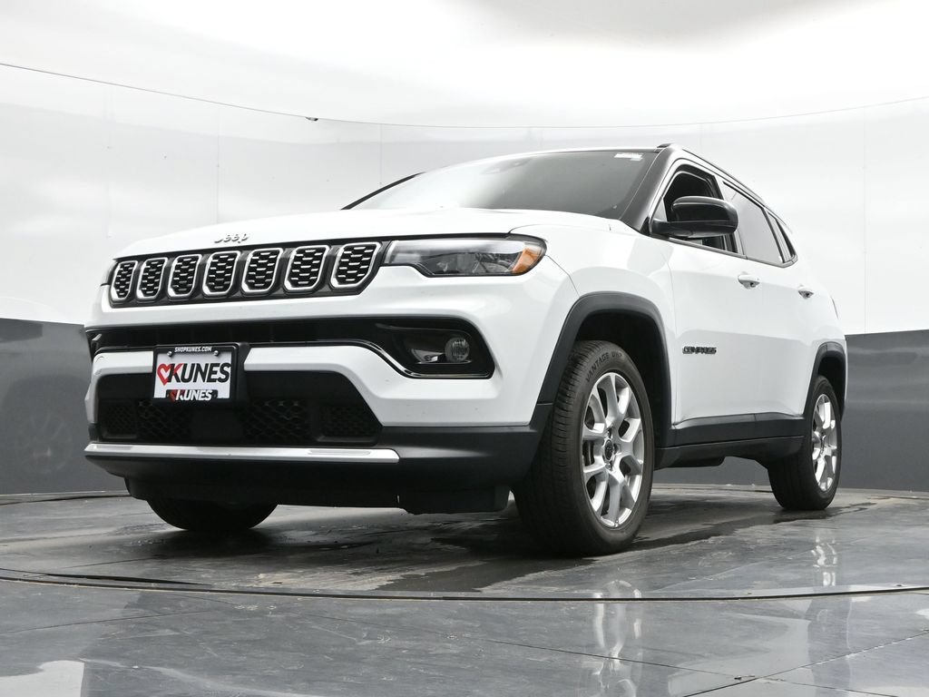 Used 2025 Jeep Compass Limited AWD/4WD image 44