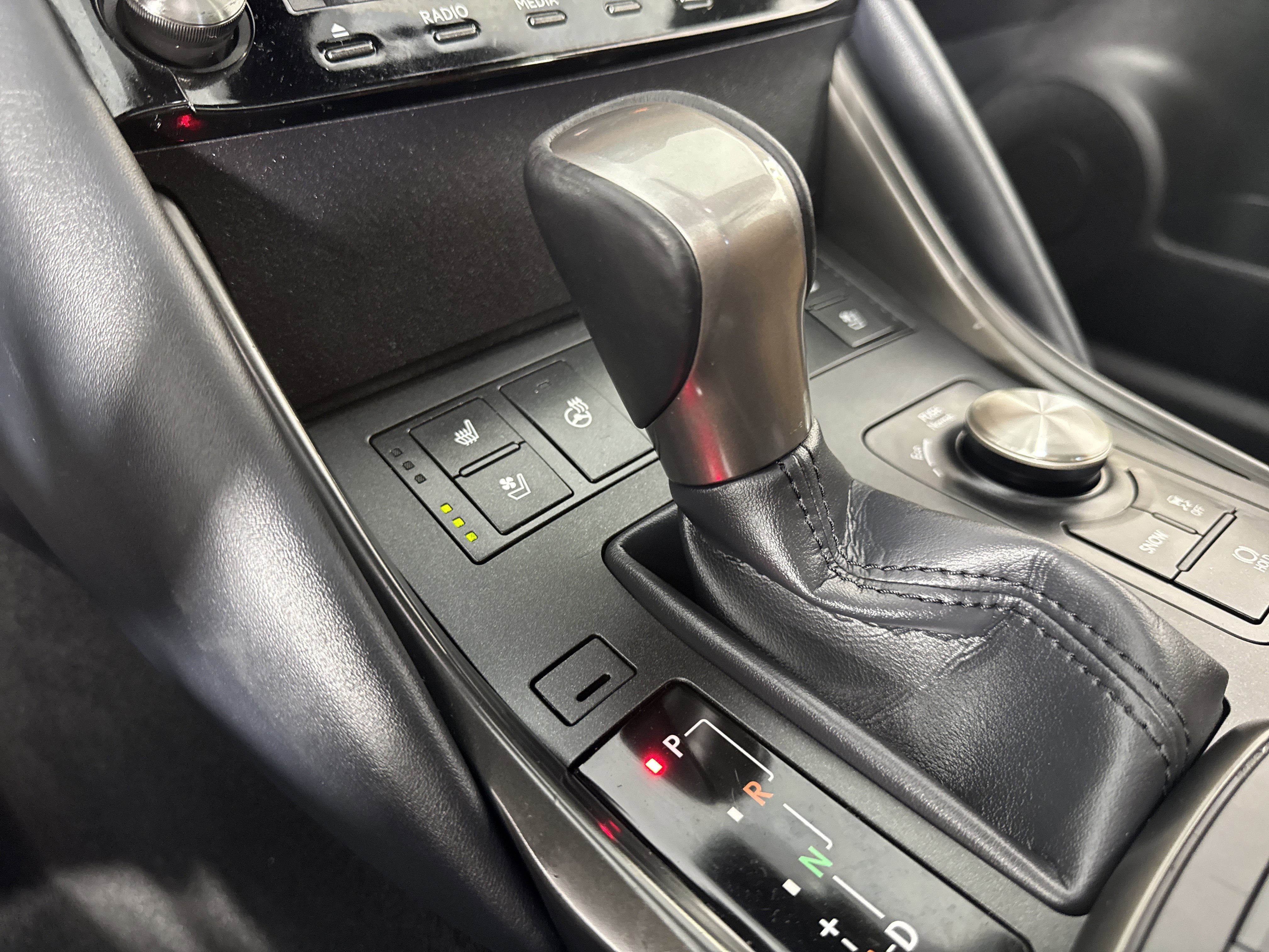 Used 2023 Lexus IS 300 w/ Comfort Package image 33