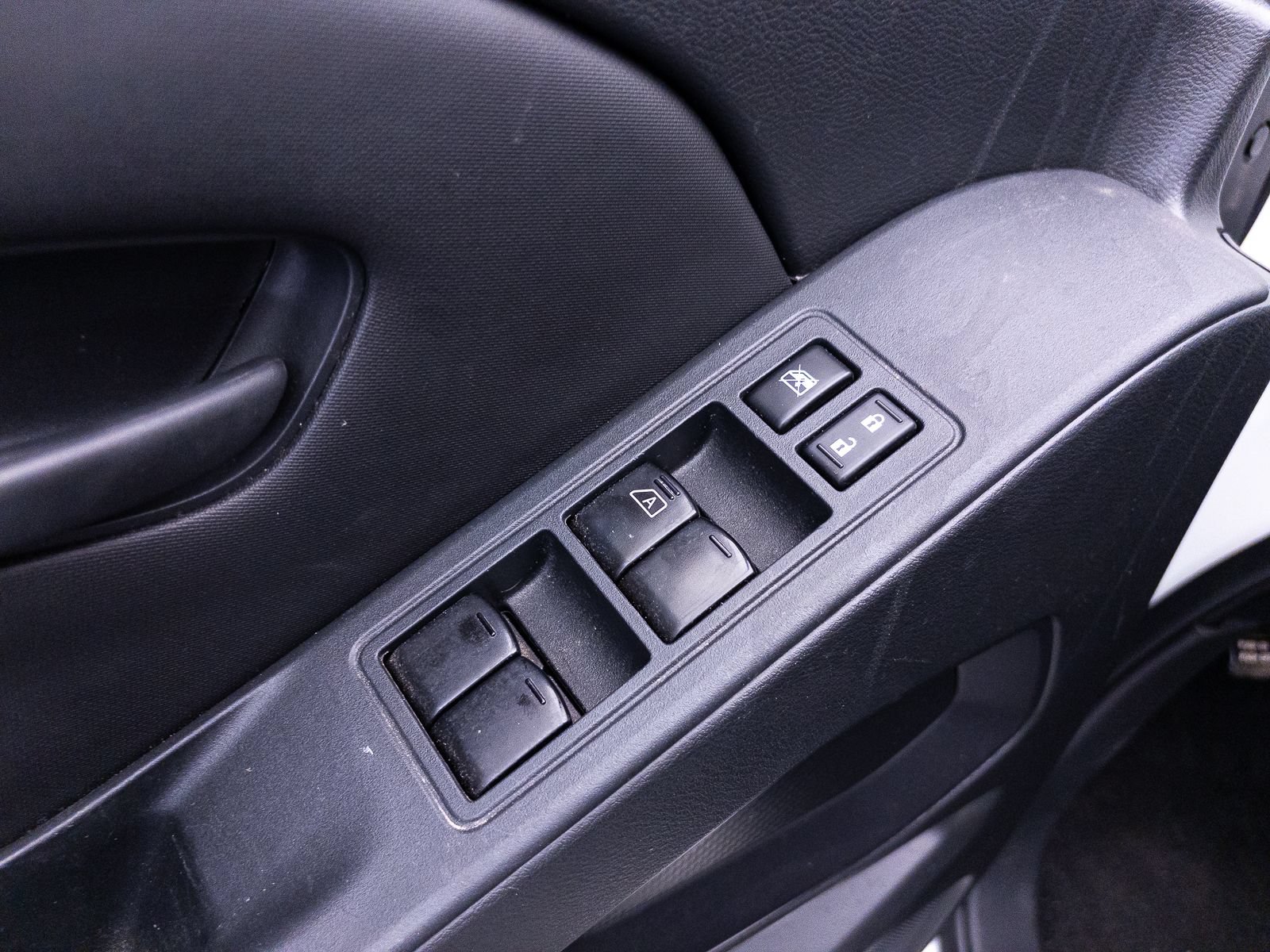 Used 2023 Nissan Frontier S AWD/4WD image 19