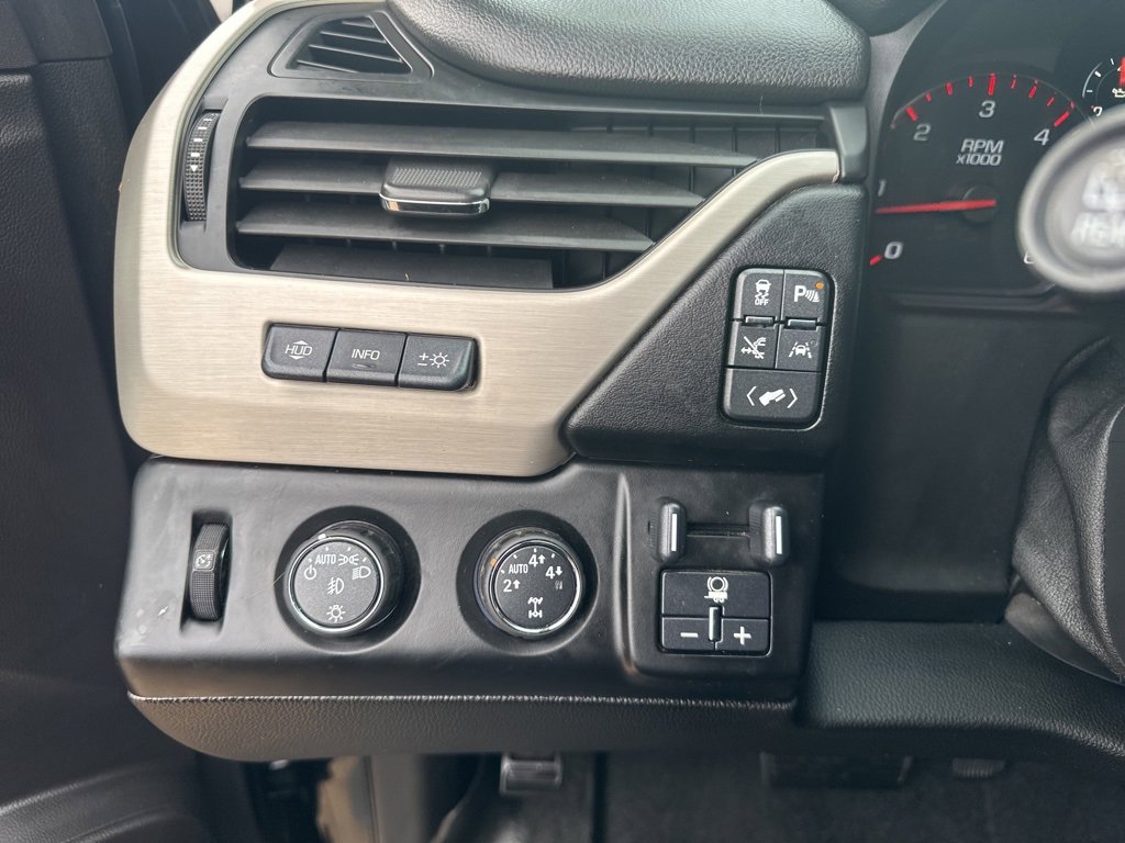 Used 2016 GMC Yukon XL Denali w/ Open Road Package image 11