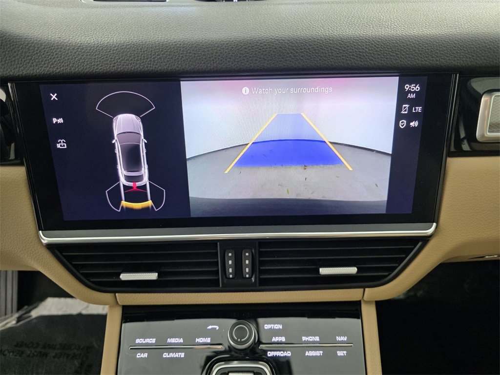 Used 2022 Porsche Cayenne image 22