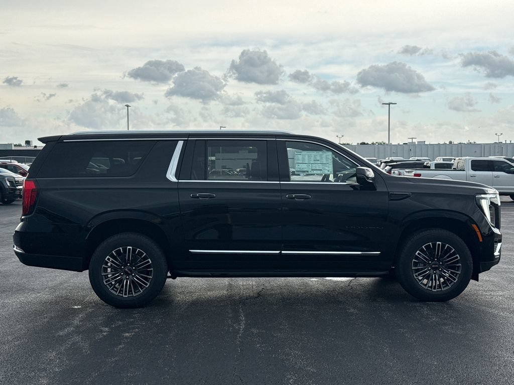 New 2026 GMC Yukon XL Elevation w/ Elevation Premium Package AWD/4WD image 7