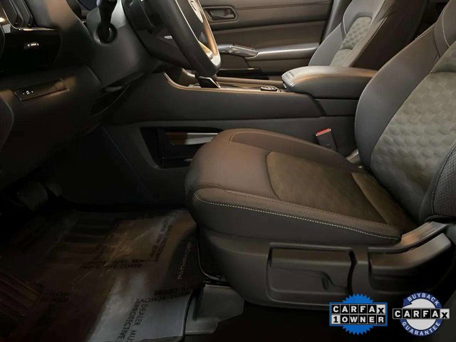Used 2024 Nissan Pathfinder S image 63