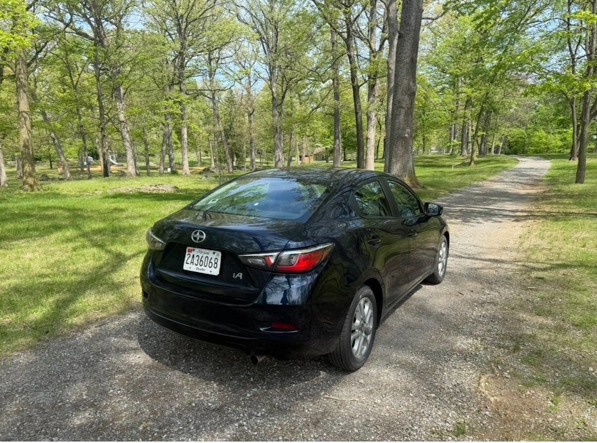 Used 2016 Scion iA FWD image 10