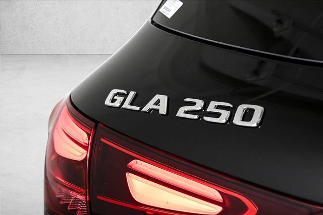 Used 2026 Mercedes-Benz GLA 250 4MATIC image 4