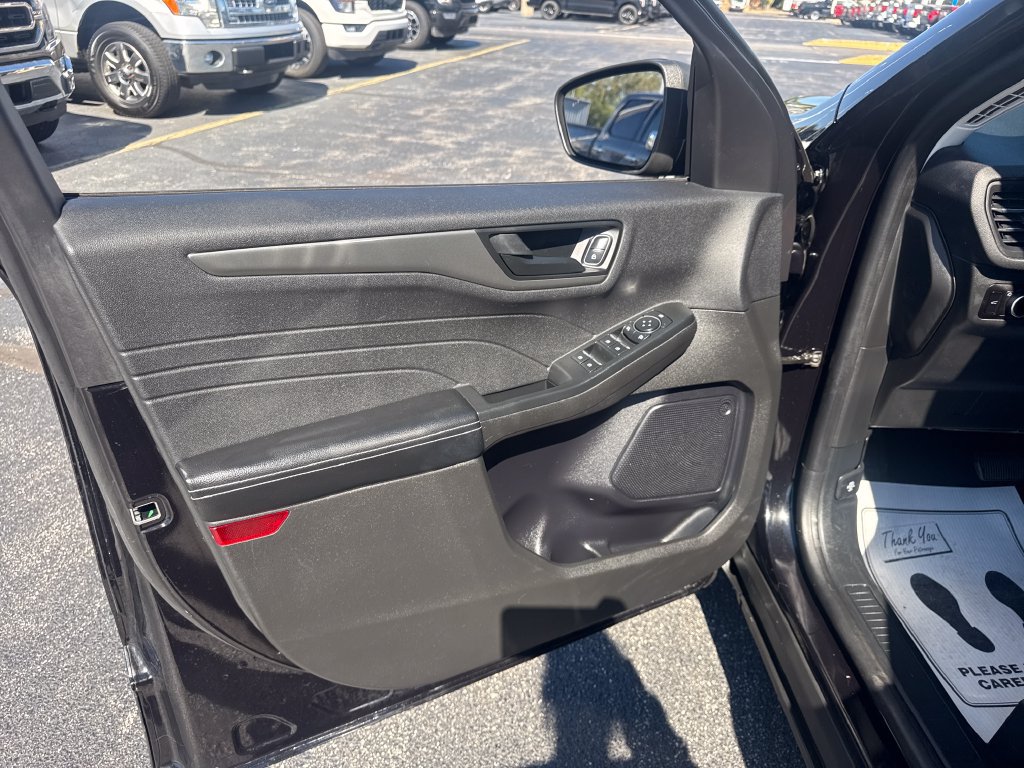 Used 2023 Ford Escape Active w/ Tech Pack #1 AWD/4WD image 27
