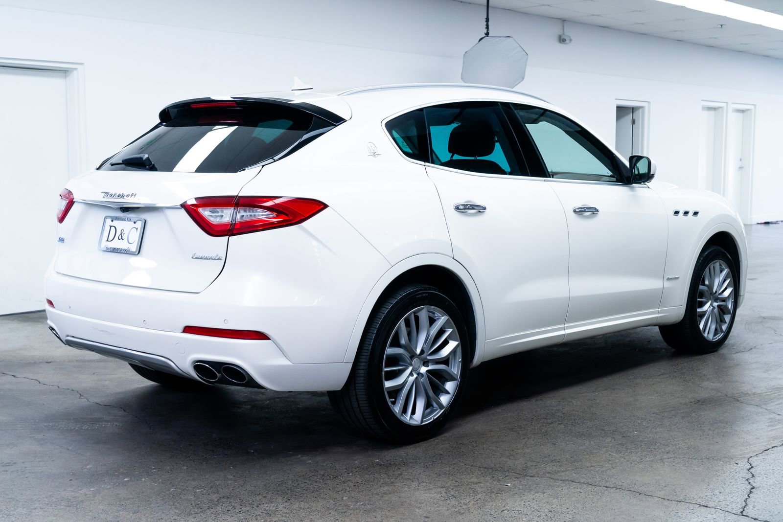 Used 2018 Maserati Levante S GranLusso image 6