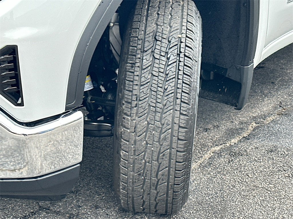 New 2026 GMC Sierra 1500 SLE image 25
